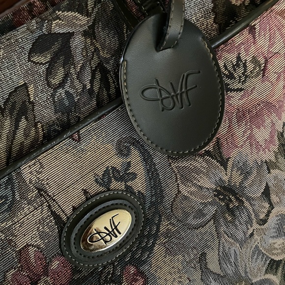 Diane VonFurstenburg floral brocade carry on tote. Excellent condition. - Picture 4 of 6